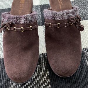 White Mountain Suede and Knitted Fabric Mules NWOT
